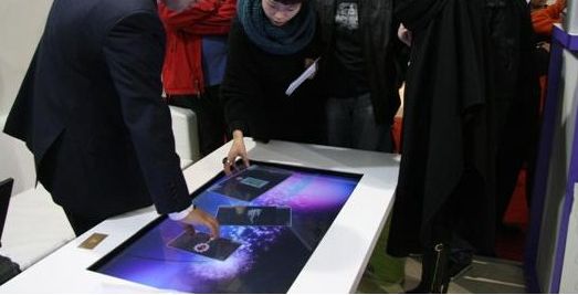 互動觸摸 娛樂盡在彈指間 中銀觸摸茶幾榮耀上市